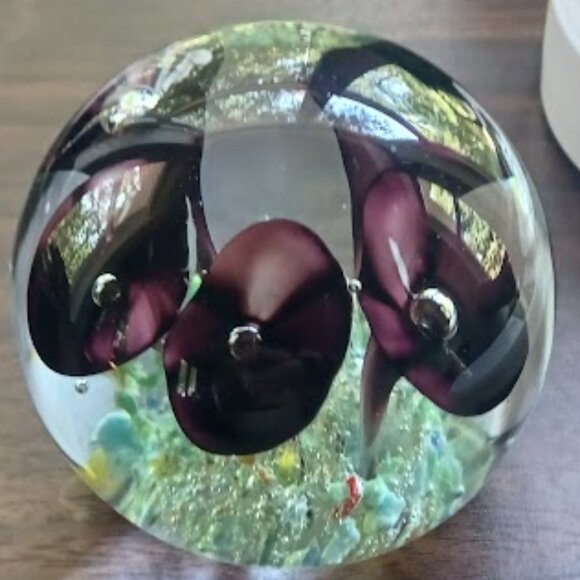 Rare Murano Vtg Paperweight; Burgundy Trumpet Flowers w/ Controlled Bubbles - Picture 1 of 6